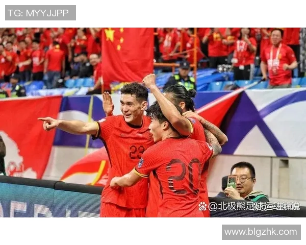 为梦想献身的足球英雄们他们为球场奉献了青春与生命