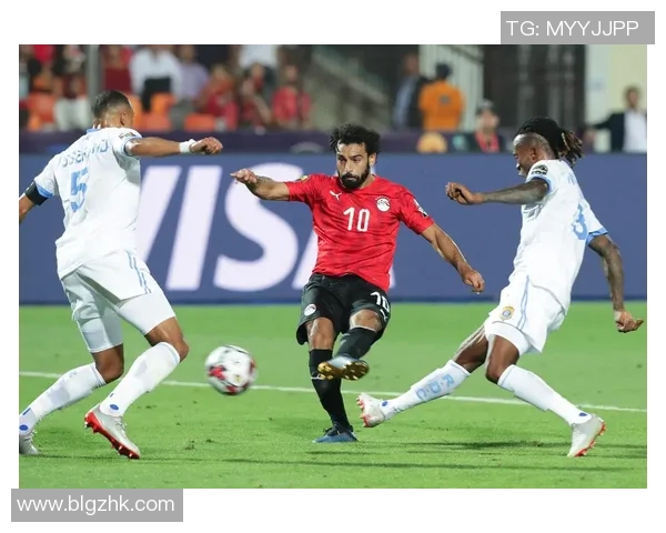 埃及当家足球球星引领国家队崛起成非洲绿茵场最耀眼之星