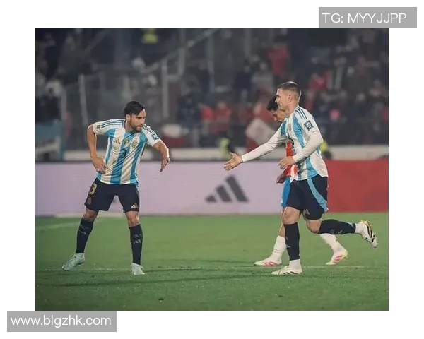 足球场上的异类传奇：那些打破常规、创造奇迹的特殊球星们