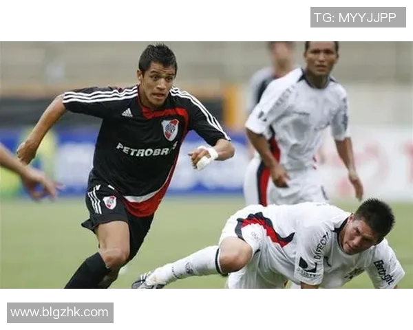 四大足球巨星风采对比：梅西C罗内马尔哈兰德谁才是当今足坛最强之王