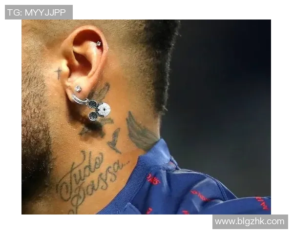 戴耳环的足球球星是谁揭秘他们的时尚与个性背后故事